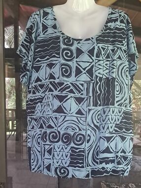 me too Black and Light Blue Abstract Print Short Sleeve Top